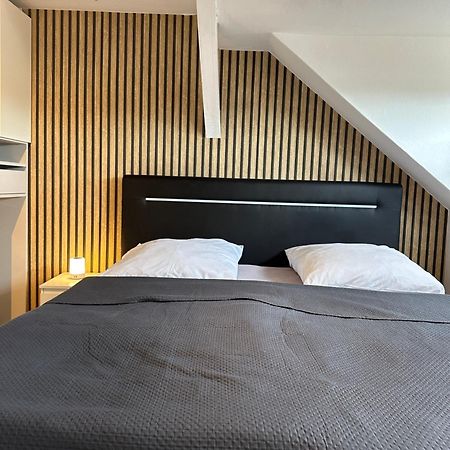 Schoenes City-Apartment Mit 2 Schlafzimmer, Parkplatz, Ruhig Und Hell, D46-Dg Olsztyn Bagian luar foto